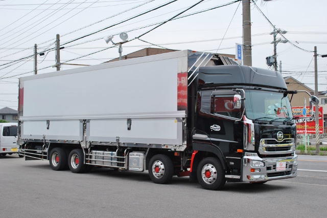 【425】UDトラックス　クオン　低床　冷凍ウイング　ハイルーフ　リアエアサス