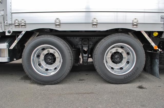 ★【564】登録済未使用車　三菱ふそうスーパーグレート　低床アルミウイング