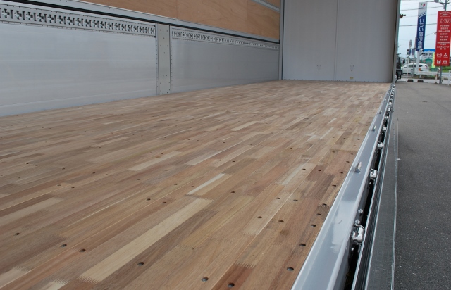 ★【564】登録済未使用車　三菱ふそうスーパーグレート　低床アルミウイング