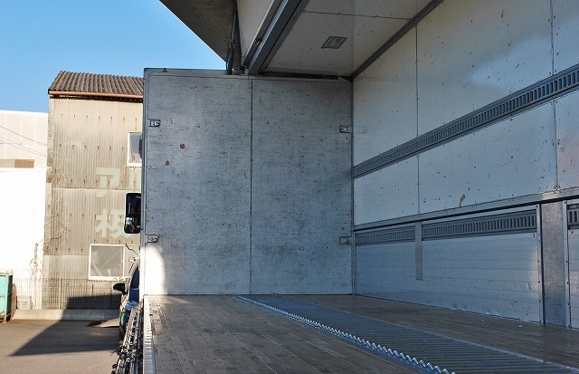 【487】三菱ふそうスーパーグレート　低床　アルミウイング　ハイルーフ　リヤエアサス