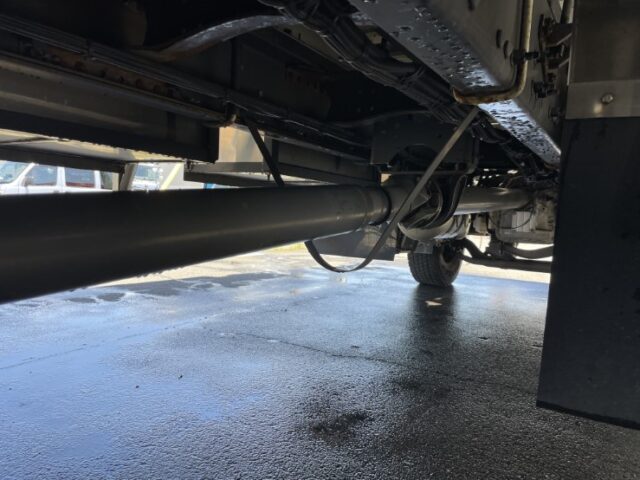 H29　ボルボ　FH　3軸　ウィング　造りボデー　エアロ車