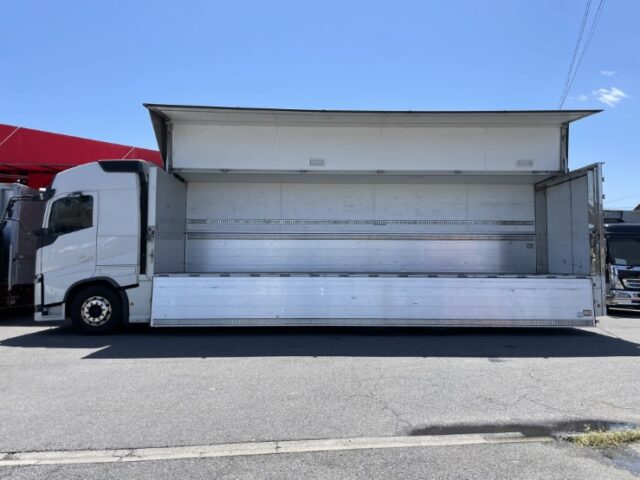 H29　ボルボ　FH　3軸　ウィング　造りボデー　エアロ車