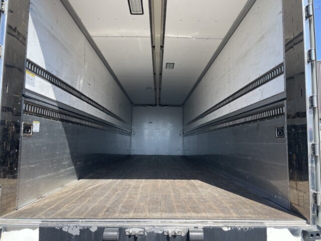 H29　ボルボ　FH　3軸　ウィング　造りボデー　エアロ車