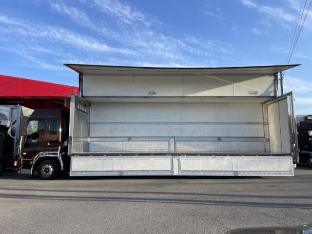 いすゞ　ギガ　冷凍ウィング　リアエアサス　リア門工ステンレス