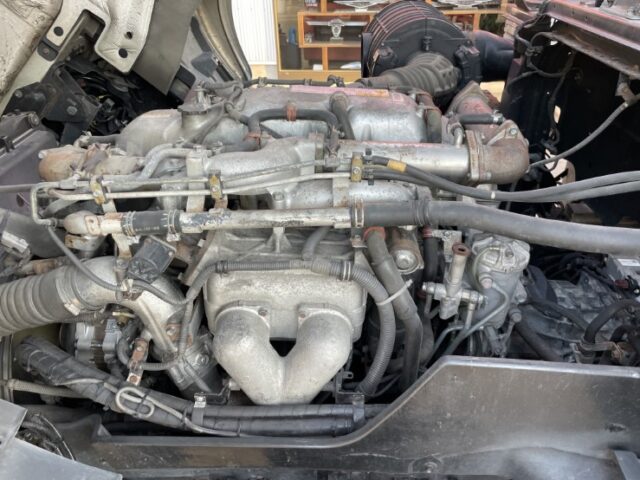 いすゞ　ギガ　冷凍ウィング　リアエアサス　リア門工ステンレス