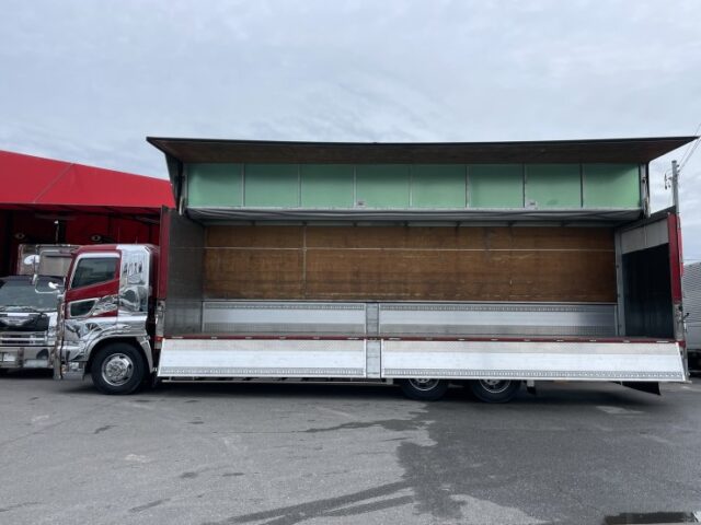 日野　プロフィア　ウィング　リアエアサス　メッキ多数　架装多数　