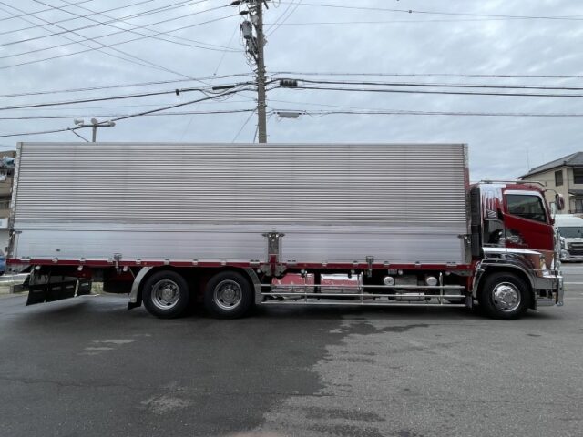 日野　プロフィア　ウィング　リアエアサス　メッキ多数　架装多数　