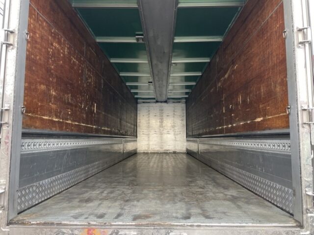 日野　プロフィア　ウィング　リアエアサス　メッキ多数　架装多数　