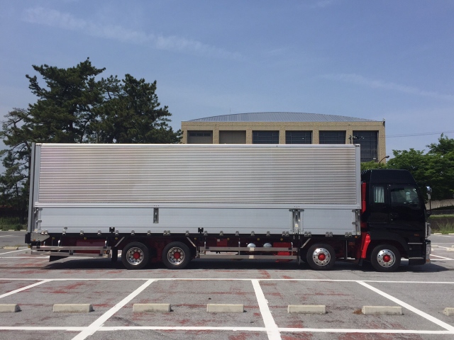 H20 ギガ　４軸アルミウィング　後輪エアサス