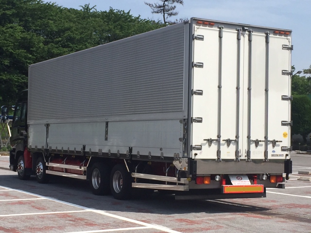 H20 ギガ　４軸アルミウィング　後輪エアサス