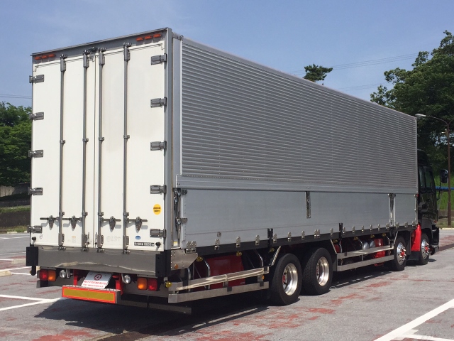 H20 ギガ　４軸アルミウィング　後輪エアサス