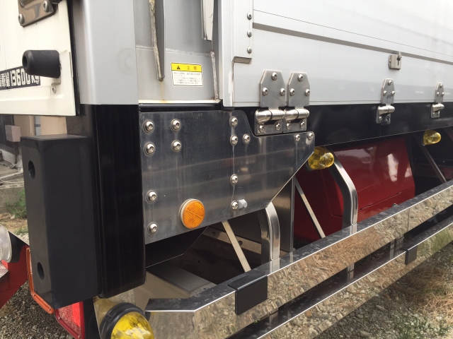 H20 ギガ　４軸アルミウィング　後輪エアサス