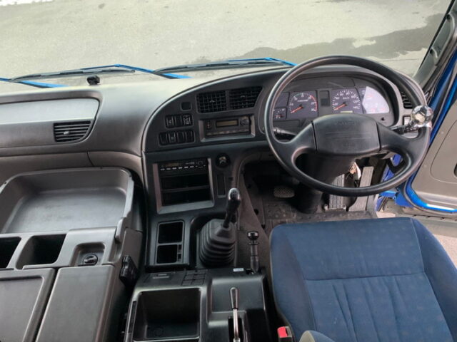 【1013】H27　ギガ　ハイルーフ　トレーラーヘッド　7速MT　11.5トン　車検付