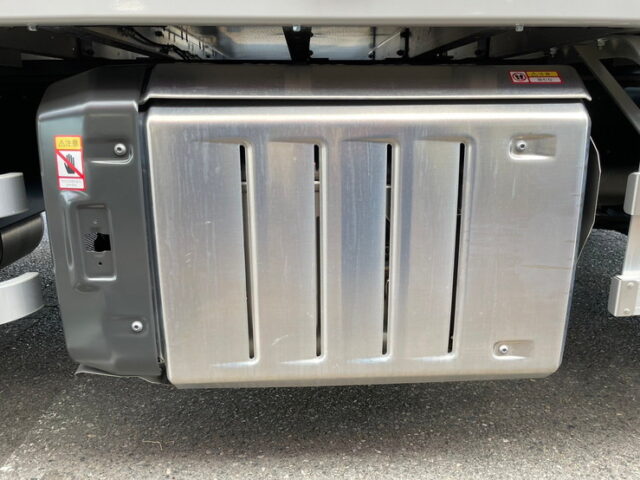 【現行型】スーパーグレートスーパーハイルーフ：ウィング未使用：リア門口ステンレス