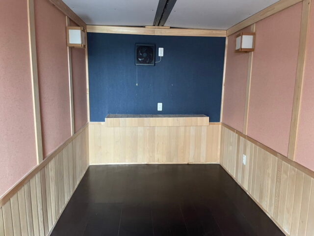 いすゞ　フォワード　庫内部屋仕様　ステンレスパーツ多数　ロケット