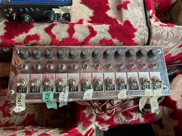 いすゞ　フォワード　庫内部屋仕様　ステンレスパーツ多数　ロケット