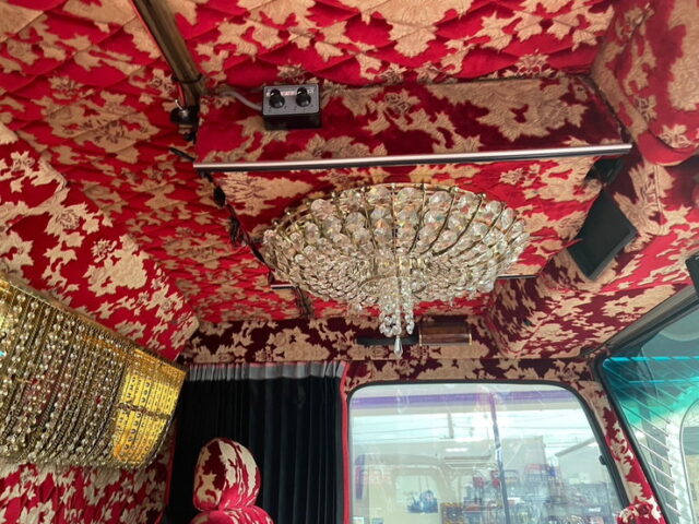 いすゞ　フォワード　庫内部屋仕様　ステンレスパーツ多数　ロケット