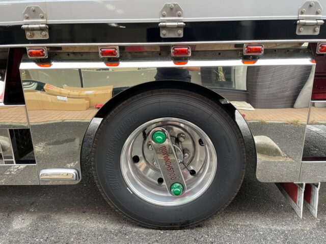 いすゞ　フォワード　庫内部屋仕様　ステンレスパーツ多数　ロケット