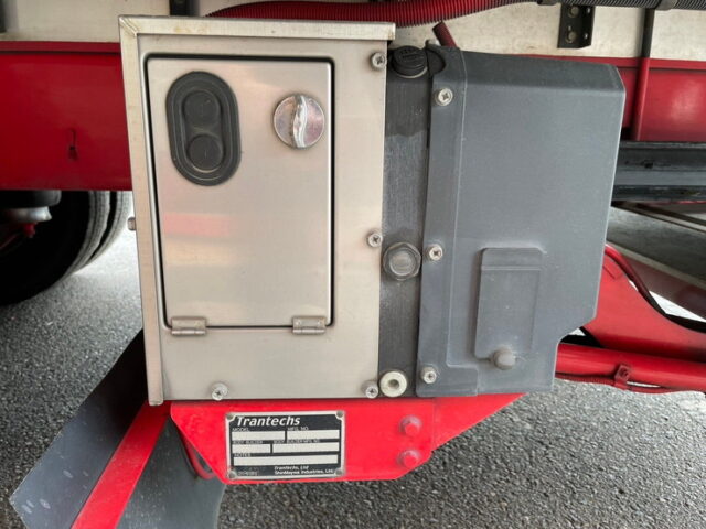 日野　17レンジャー　冷凍バン　格納パワーゲート　240馬力　キーストン　６MT