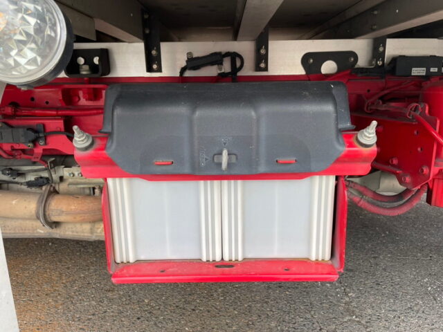 日野　17レンジャー　冷凍バン　格納パワーゲート　240馬力　キーストン　６MT