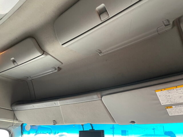 日野　レンジャープロ　ハイルーフ　240馬力　アルミウィング　　寝台メッキ　ステンレス多数　