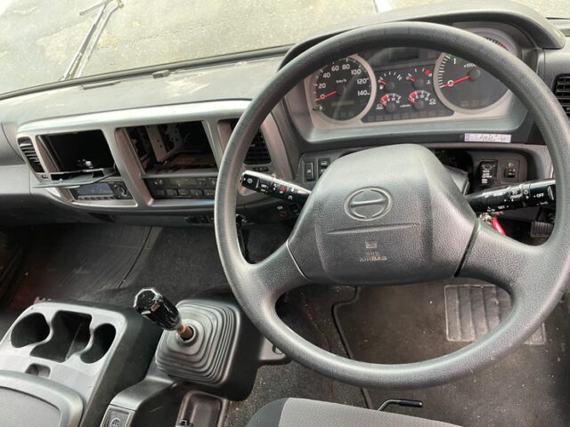 日野　レンジャープロ　ハイルーフ　240馬力　アルミウィング　　寝台メッキ　ステンレス多数　