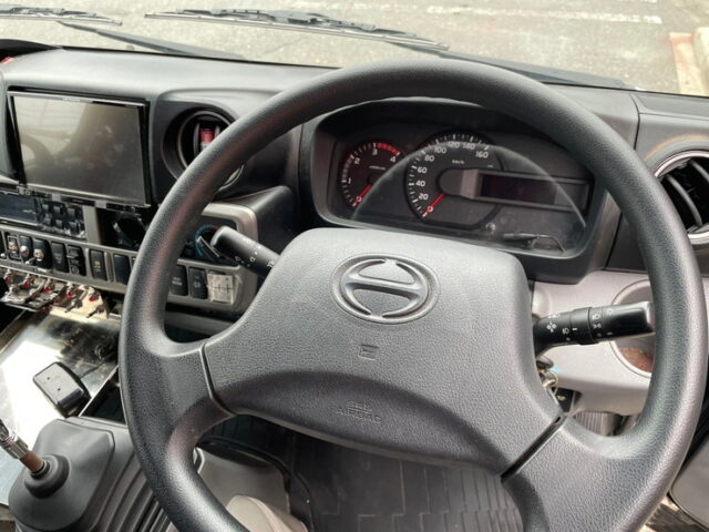 日野　デュトロ　冷凍バン　横扉　オバＱバンパー　ステンレス多数　キーストン