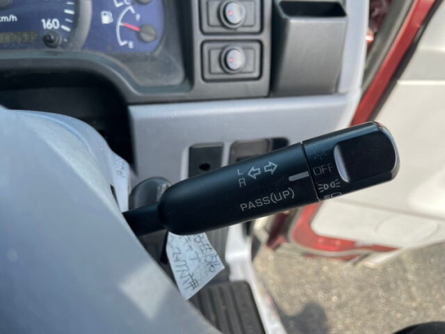 三菱ふそう:キャンター:Wキャブ:5MT:110馬力:6人乗り