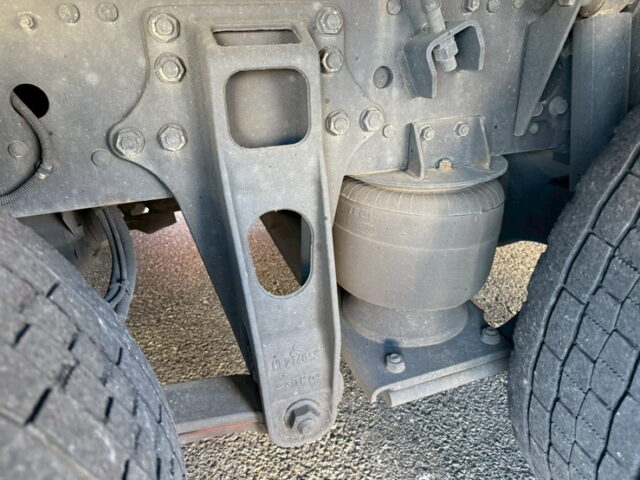 17スーパーグレート:ハイルーフ:ウィング:メッキ多数:アルミホイール:木床