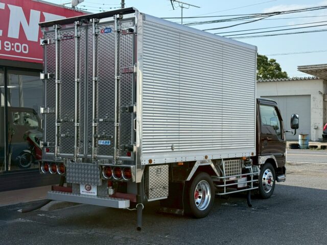 エルフ：冷凍バン：庫内ステンレス張り：アルミホイール：カスタム多数