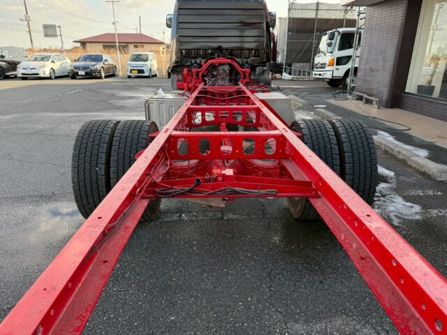 ライジングレンジャー：シャーシ：6700標準：ハイグレード：235馬力：電動キャブチルト