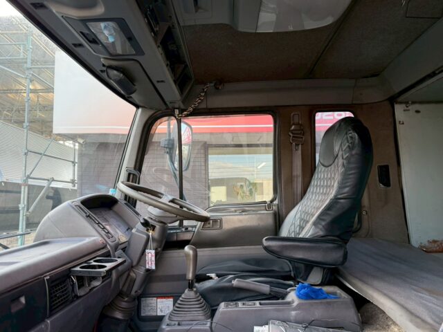 ライジングレンジャー：シャーシ：6700標準：ハイグレード：235馬力：電動キャブチルト