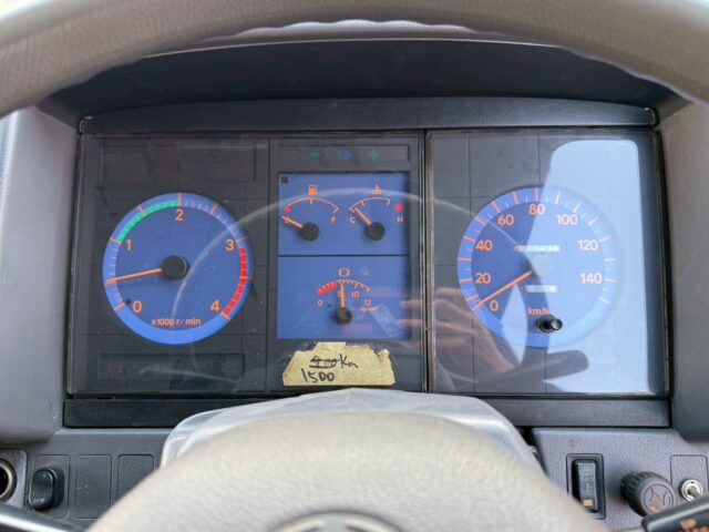 ライジングレンジャー：シャーシ：6700標準：ハイグレード：235馬力：電動キャブチルト