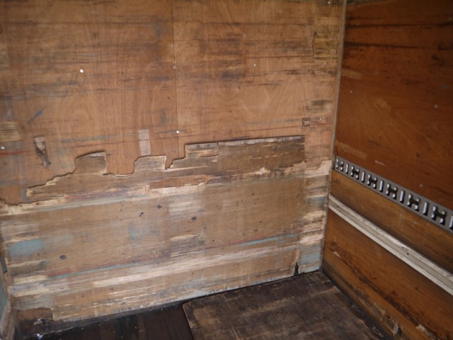 H18　三菱　キャンター　アルミバン　垂直ゲート