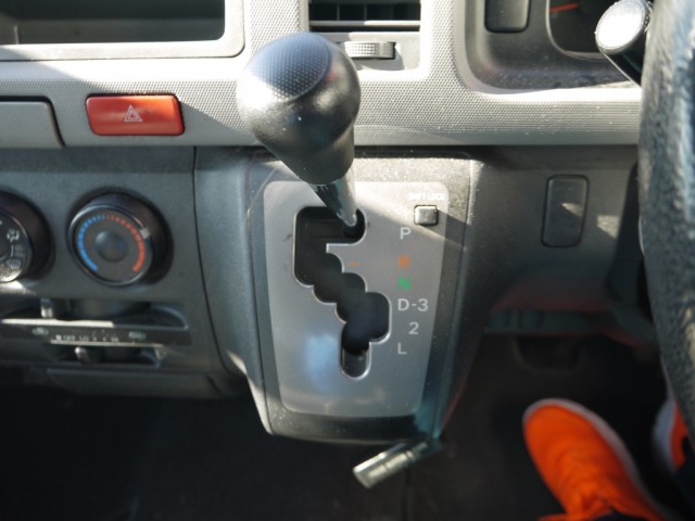 【vk-916】ハイエースバン　ロングDX