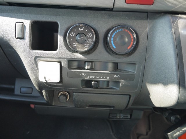 【vk-916】ハイエースバン　ロングDX