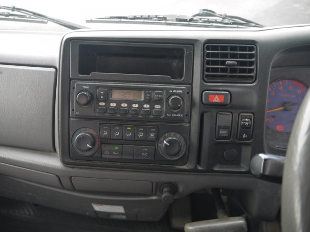 【vk-953】　タイタンダッシュ　1.35t　平ボディ