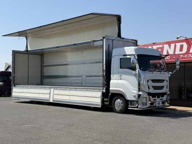 いすゞ：ギガ：冷凍ウィング：サブエンジン：ジョロ4キーストン：ステンレス多数