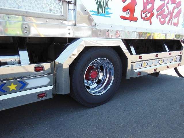 三菱　ファイター　冷蔵冷凍車　三菱製冷凍機搭載