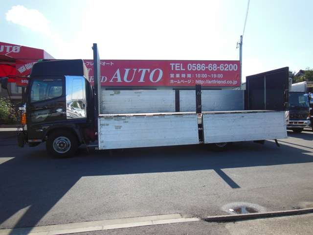 日野自動車　レンジャープロ　造り平ボデー