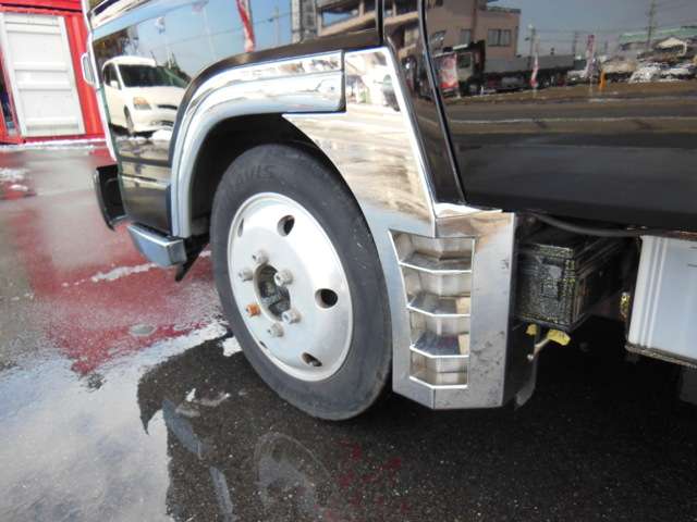 三菱　キャンターガッツ　造り平ボデー　 （ブラック）