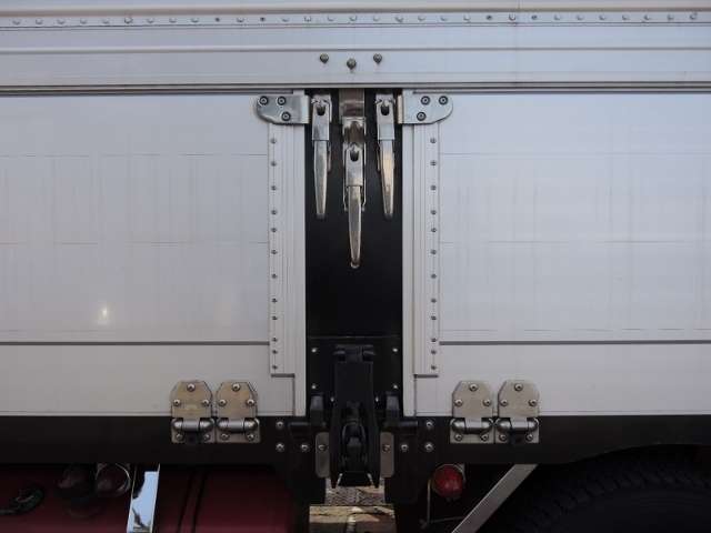 いすゞ　ギガ　アルミウィング　 （ブラック）