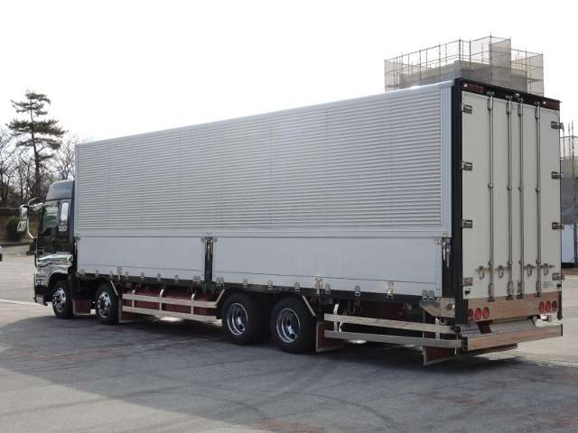 いすゞ　ギガ　アルミウィング　 （ブラック）