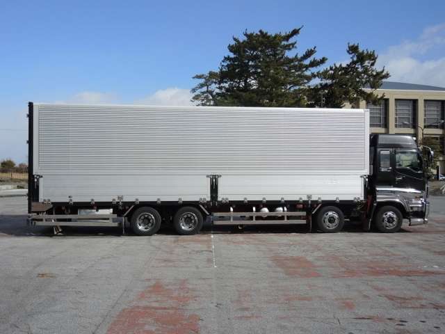 いすゞ　ギガ　アルミウィング　 （ブラック）