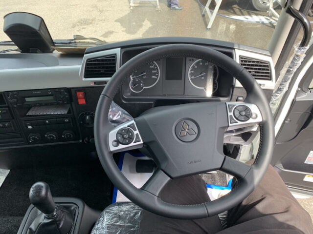 【930】R3　ファイター　冷凍ウィング　造りボディ　未使用車　240馬力　90アオリ